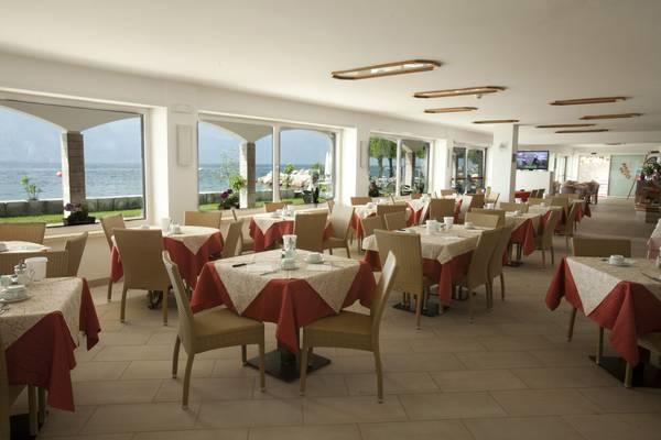 Hotel Garni Vela D'Oro Brenzone sul Garda Exterior photo